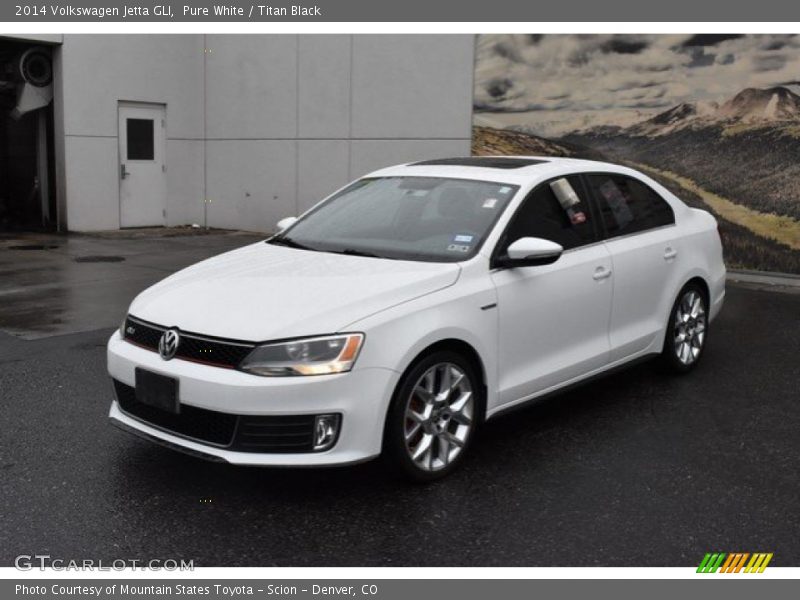 Pure White / Titan Black 2014 Volkswagen Jetta GLI