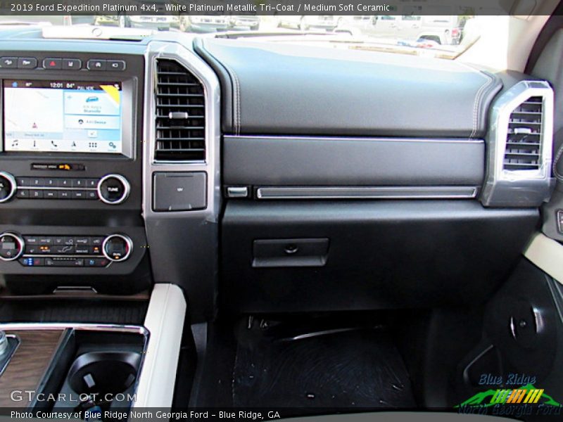 White Platinum Metallic Tri-Coat / Medium Soft Ceramic 2019 Ford Expedition Platinum 4x4