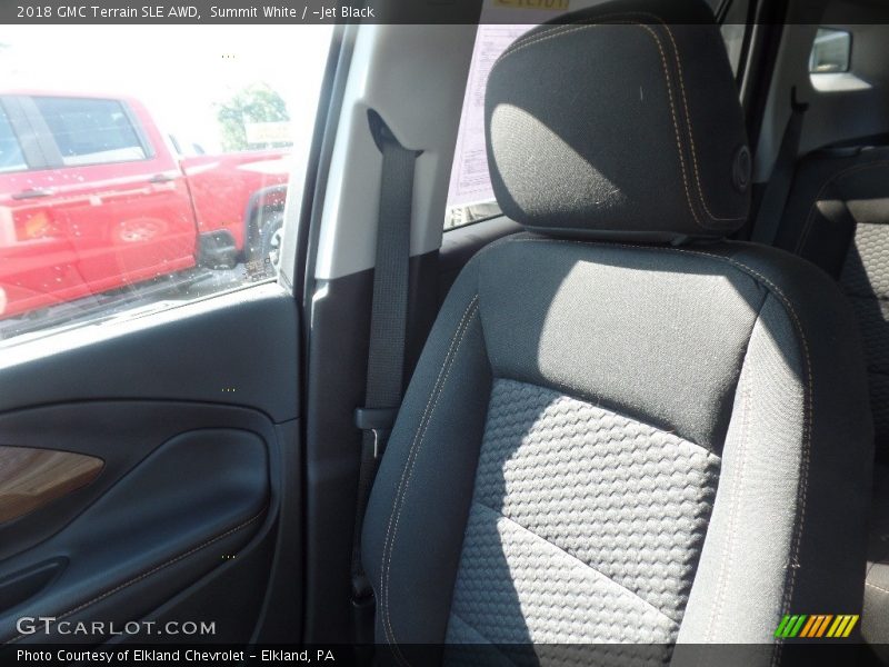 Summit White / ­Jet Black 2018 GMC Terrain SLE AWD