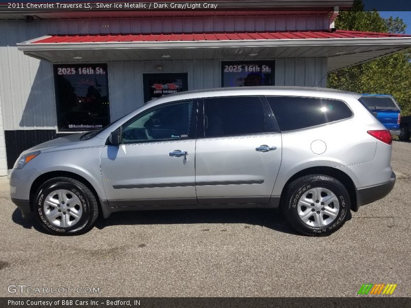 Silver Ice Metallic / Dark Gray/Light Gray 2011 Chevrolet Traverse LS