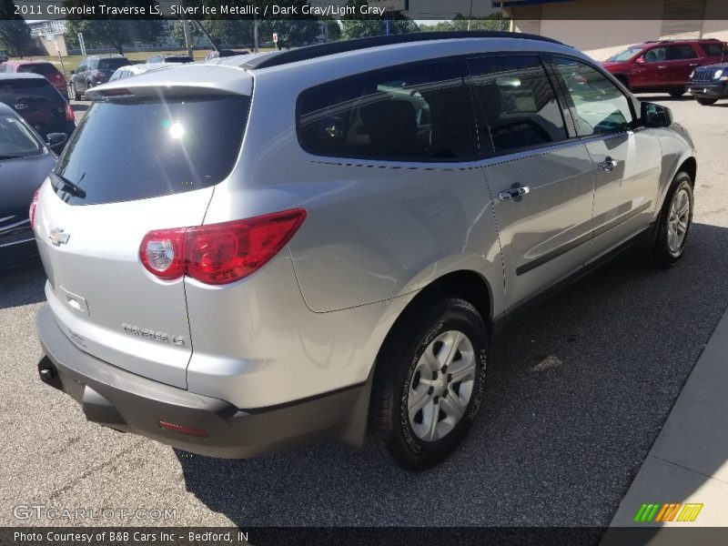 Silver Ice Metallic / Dark Gray/Light Gray 2011 Chevrolet Traverse LS
