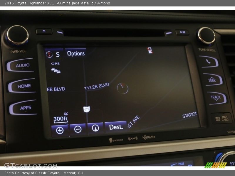 Alumina Jade Metallic / Almond 2016 Toyota Highlander XLE