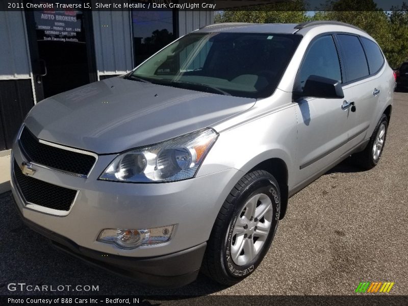 Silver Ice Metallic / Dark Gray/Light Gray 2011 Chevrolet Traverse LS