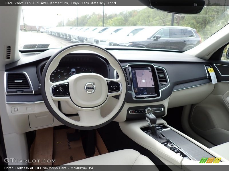 Front Seat of 2020 XC90 T5 AWD Momentum