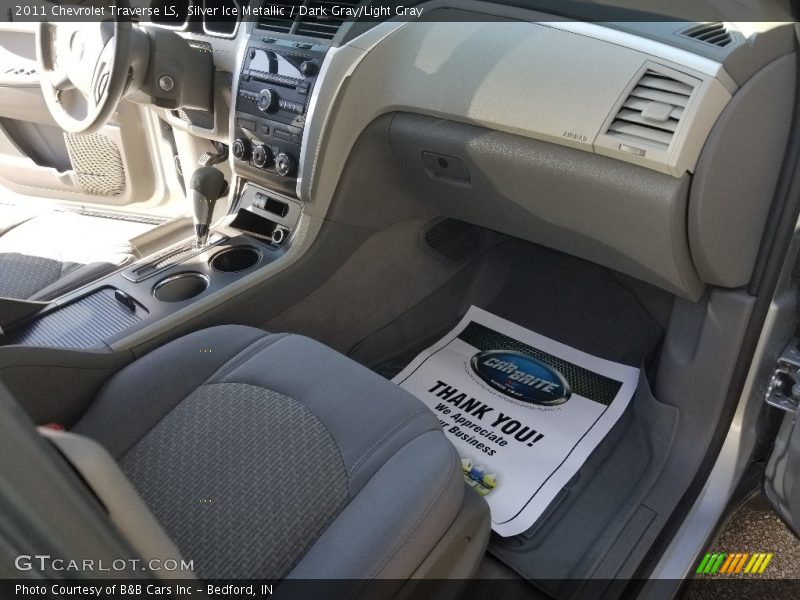 Silver Ice Metallic / Dark Gray/Light Gray 2011 Chevrolet Traverse LS