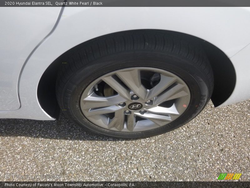 Quartz White Pearl / Black 2020 Hyundai Elantra SEL