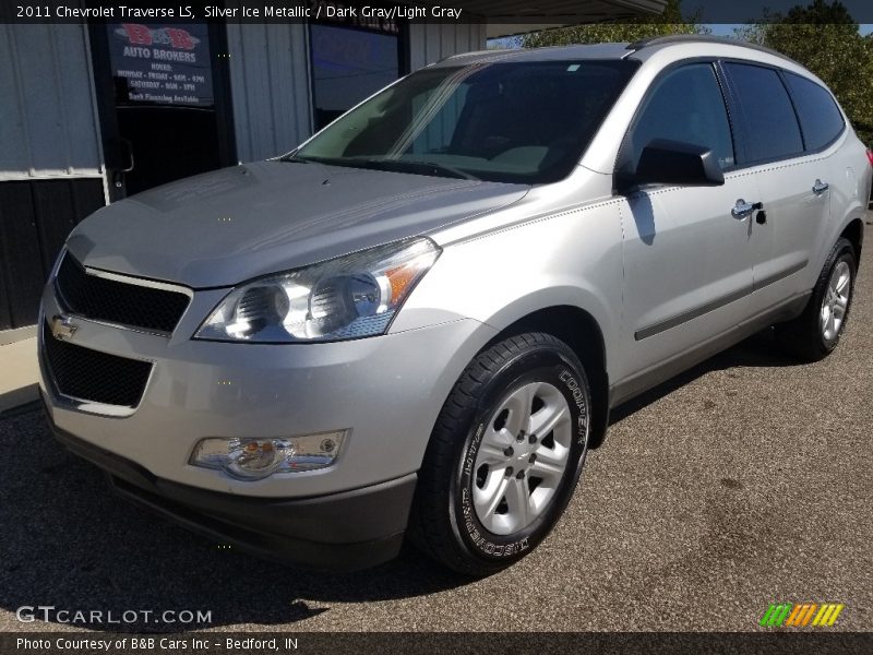 Silver Ice Metallic / Dark Gray/Light Gray 2011 Chevrolet Traverse LS