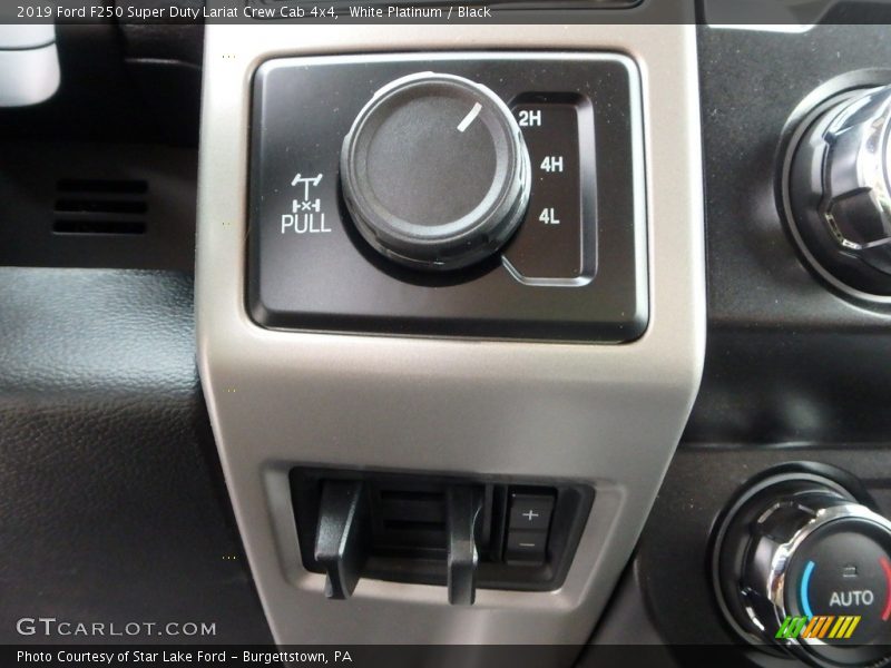 White Platinum / Black 2019 Ford F250 Super Duty Lariat Crew Cab 4x4