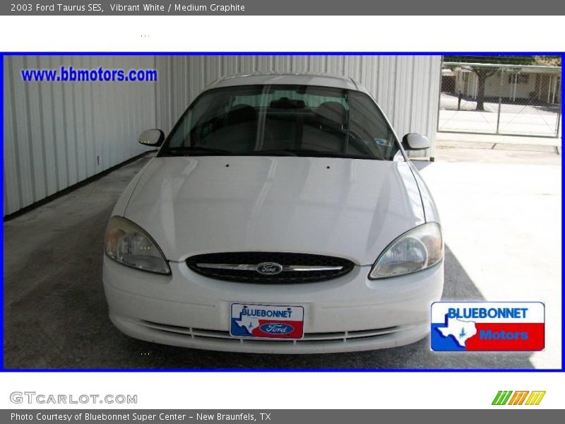 Vibrant White / Medium Graphite 2003 Ford Taurus SES