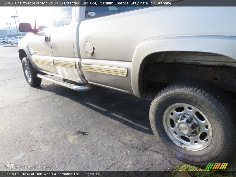 Medium Charcoal Gray Metallic / Graphite 2002 Chevrolet Silverado 2500 LS Extended Cab 4x4