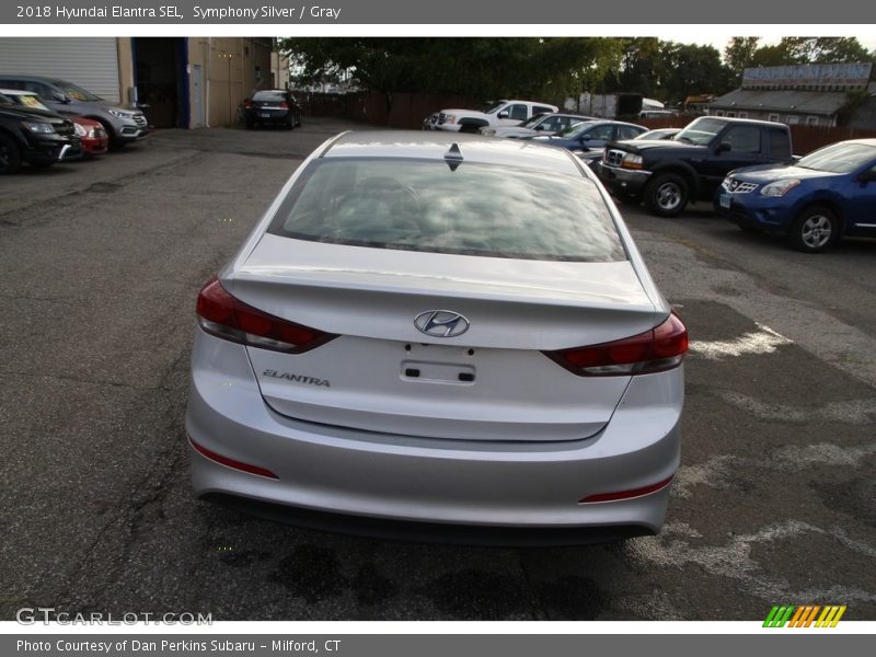 Symphony Silver / Gray 2018 Hyundai Elantra SEL