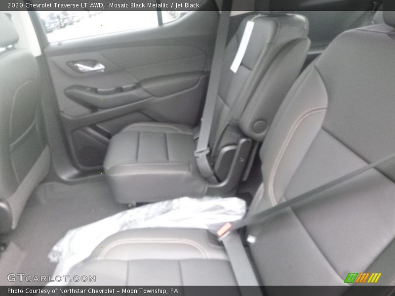 Mosaic Black Metallic / Jet Black 2020 Chevrolet Traverse LT AWD