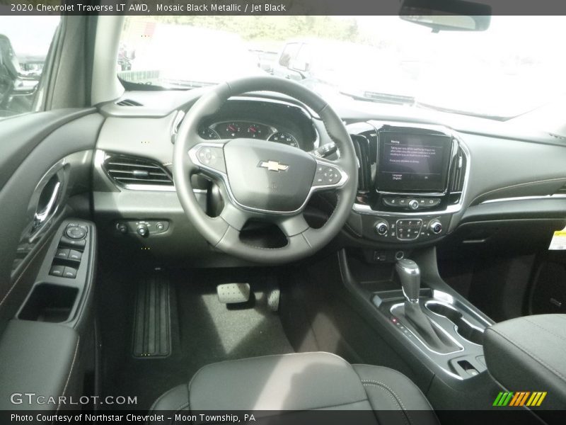 Mosaic Black Metallic / Jet Black 2020 Chevrolet Traverse LT AWD