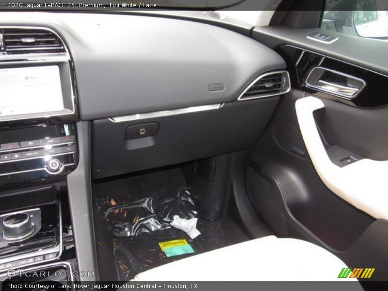 Fuji White / Latte 2020 Jaguar F-PACE 25t Premium