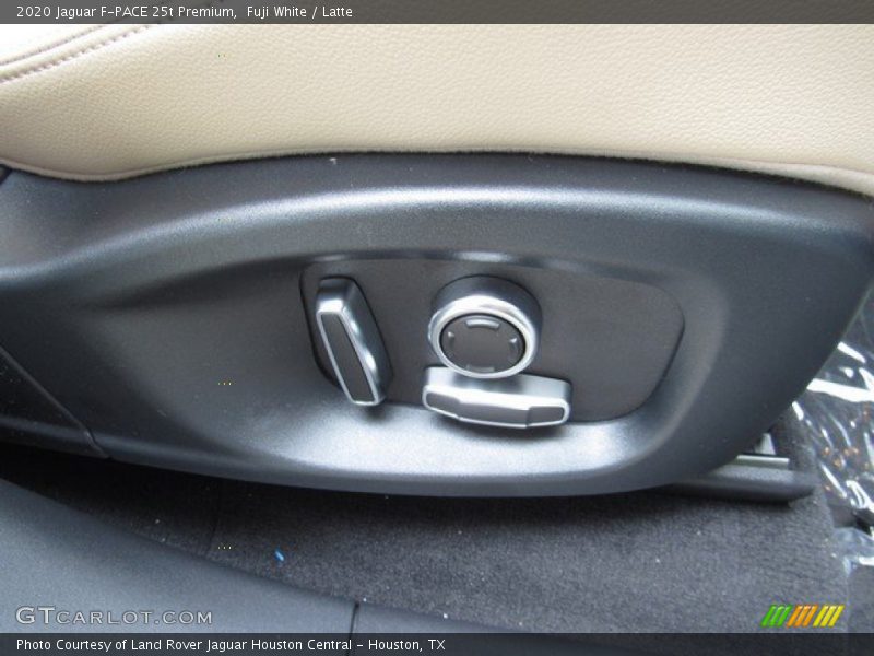 Fuji White / Latte 2020 Jaguar F-PACE 25t Premium