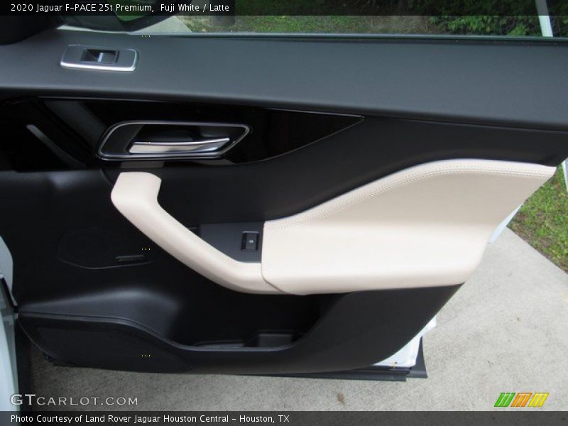 Fuji White / Latte 2020 Jaguar F-PACE 25t Premium