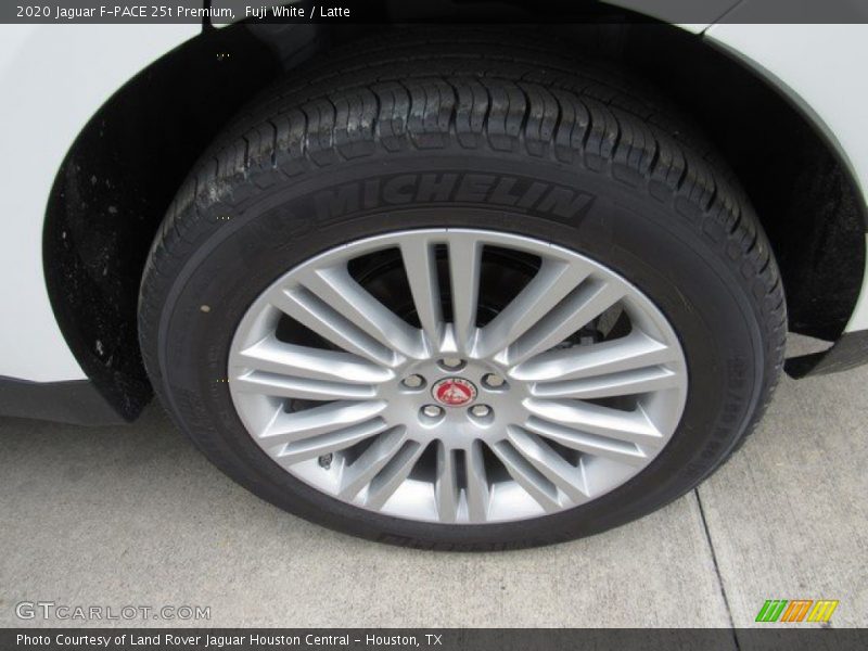 Fuji White / Latte 2020 Jaguar F-PACE 25t Premium