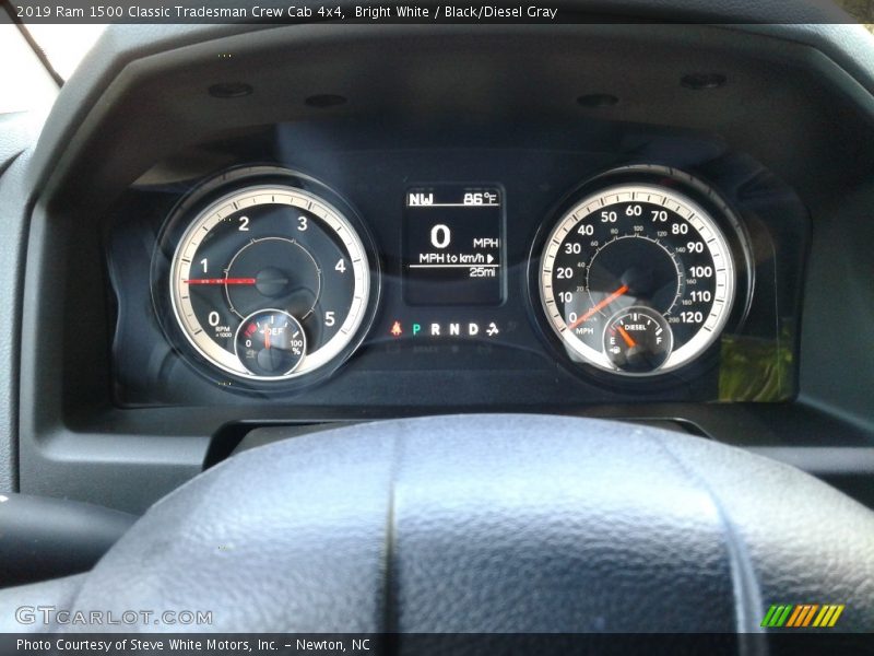 Bright White / Black/Diesel Gray 2019 Ram 1500 Classic Tradesman Crew Cab 4x4