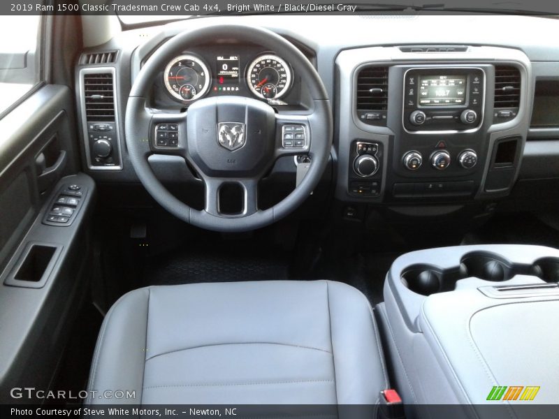 Bright White / Black/Diesel Gray 2019 Ram 1500 Classic Tradesman Crew Cab 4x4