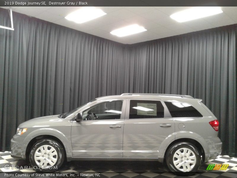 Destroyer Gray / Black 2019 Dodge Journey SE