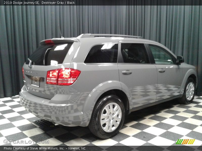 Destroyer Gray / Black 2019 Dodge Journey SE