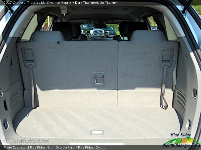 Silver Ice Metallic / Dark Titanium/Light Titanium 2017 Chevrolet Traverse LS