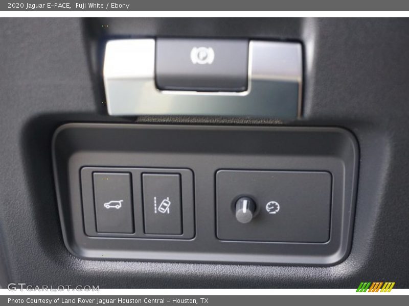 Fuji White / Ebony 2020 Jaguar E-PACE