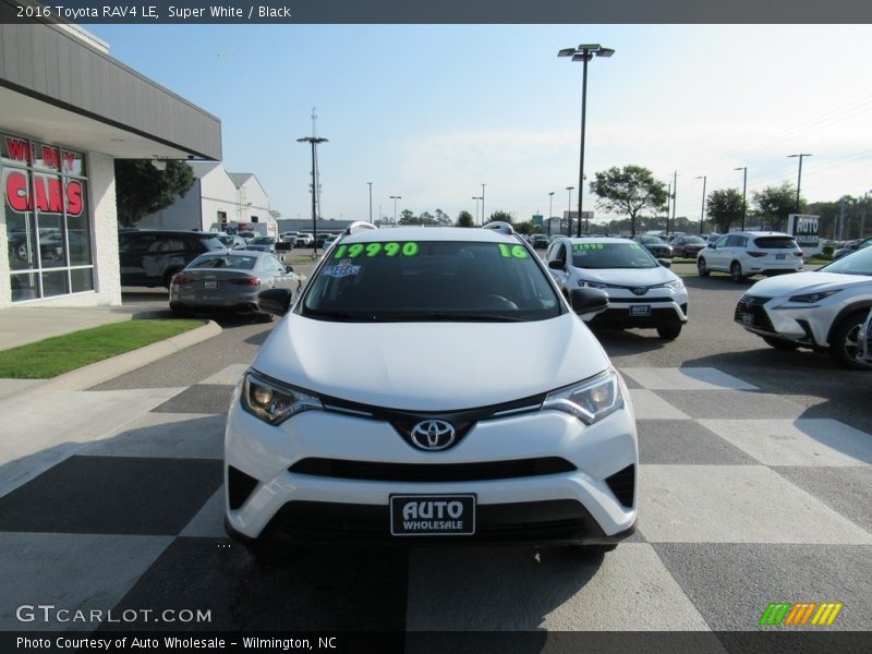 Super White / Black 2016 Toyota RAV4 LE