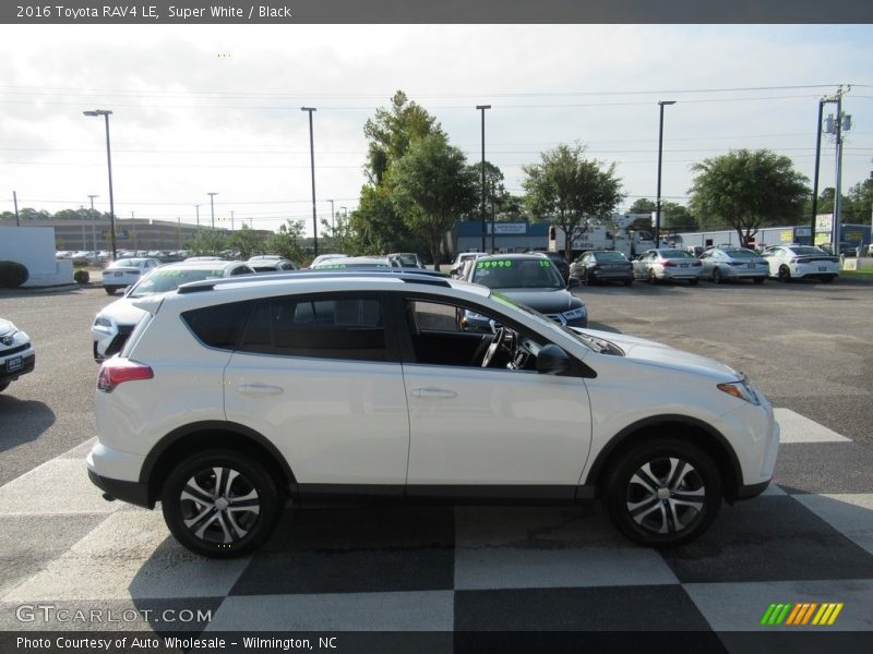 Super White / Black 2016 Toyota RAV4 LE