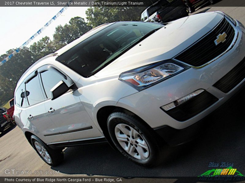 Silver Ice Metallic / Dark Titanium/Light Titanium 2017 Chevrolet Traverse LS