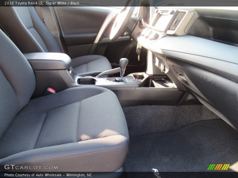 Super White / Black 2016 Toyota RAV4 LE