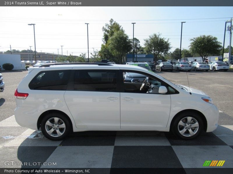 Super White / Bisque 2014 Toyota Sienna LE