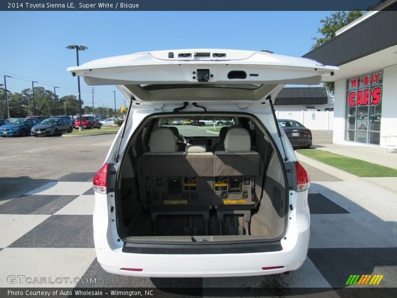 Super White / Bisque 2014 Toyota Sienna LE
