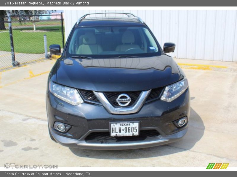 Magnetic Black / Almond 2016 Nissan Rogue SL
