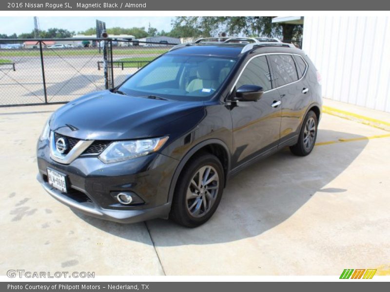 Magnetic Black / Almond 2016 Nissan Rogue SL