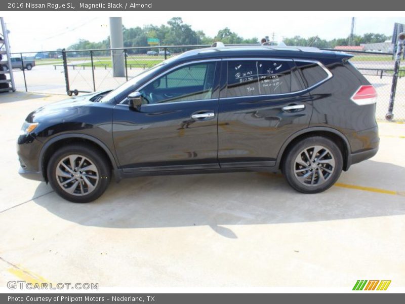 Magnetic Black / Almond 2016 Nissan Rogue SL