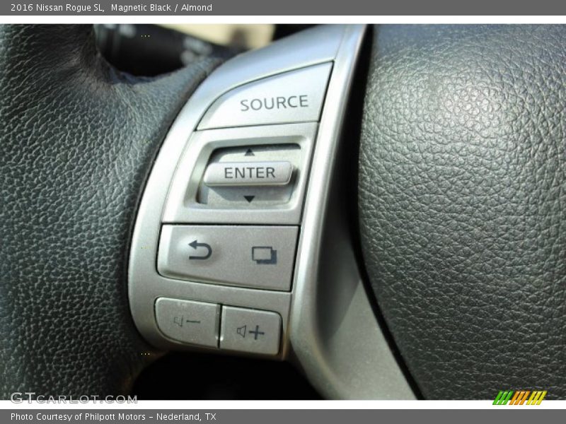 Magnetic Black / Almond 2016 Nissan Rogue SL