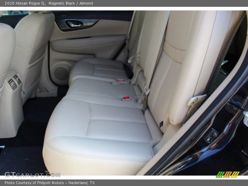 Magnetic Black / Almond 2016 Nissan Rogue SL