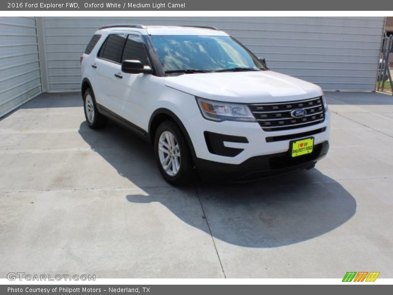 Oxford White / Medium Light Camel 2016 Ford Explorer FWD