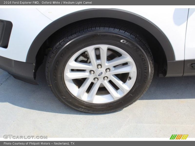Oxford White / Medium Light Camel 2016 Ford Explorer FWD