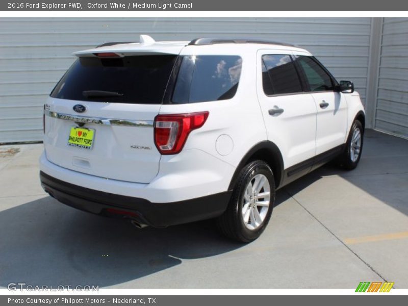 Oxford White / Medium Light Camel 2016 Ford Explorer FWD