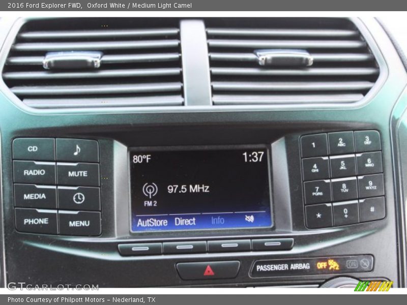Oxford White / Medium Light Camel 2016 Ford Explorer FWD
