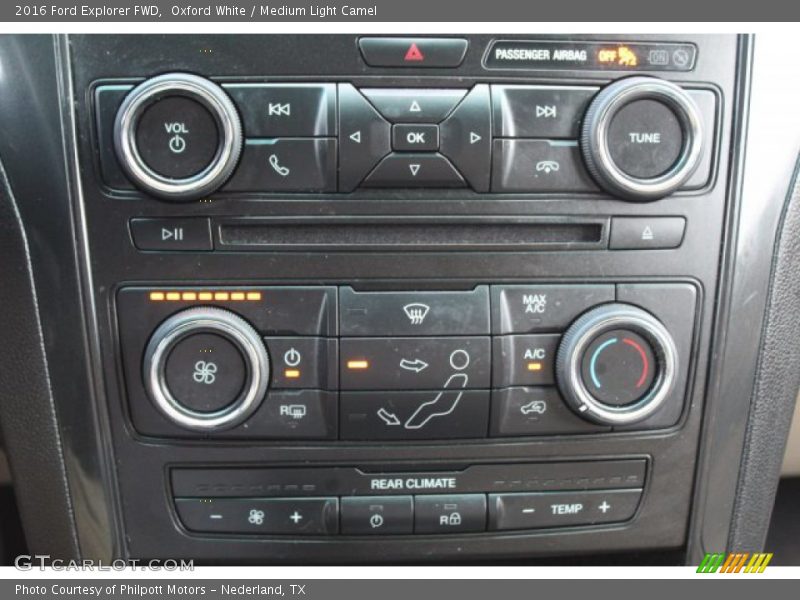 Oxford White / Medium Light Camel 2016 Ford Explorer FWD