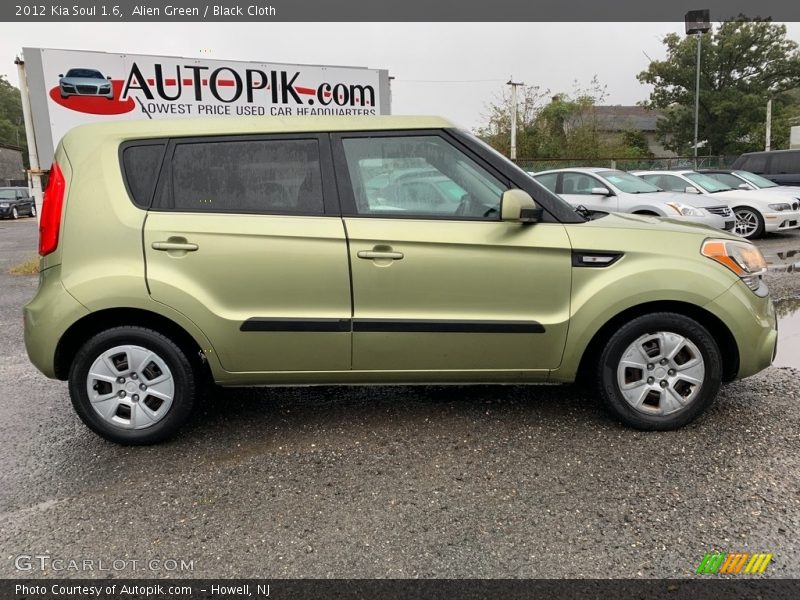 Alien Green / Black Cloth 2012 Kia Soul 1.6