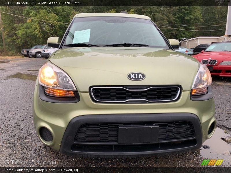 Alien Green / Black Cloth 2012 Kia Soul 1.6