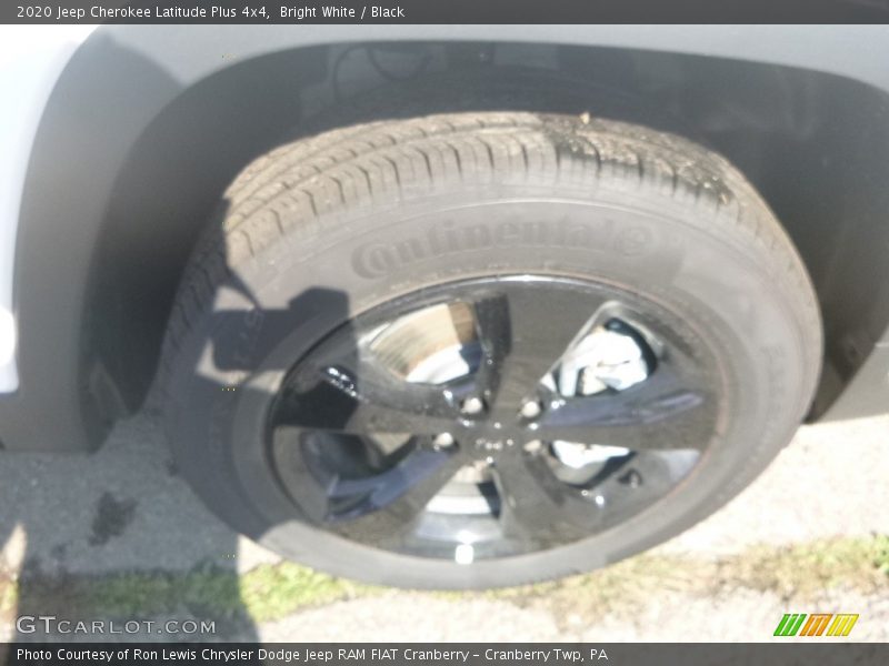 Bright White / Black 2020 Jeep Cherokee Latitude Plus 4x4