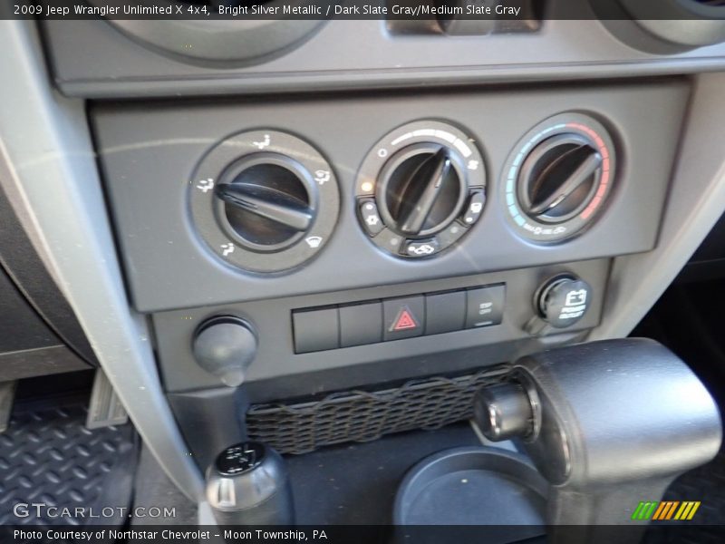 Bright Silver Metallic / Dark Slate Gray/Medium Slate Gray 2009 Jeep Wrangler Unlimited X 4x4