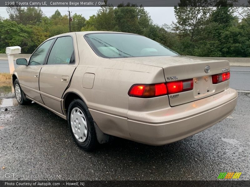 Cashmere Beige Metallic / Oak 1998 Toyota Camry LE