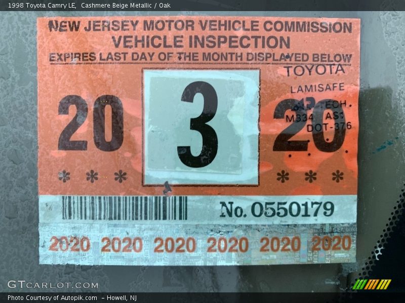 Cashmere Beige Metallic / Oak 1998 Toyota Camry LE