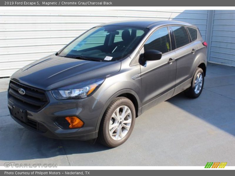 Magnetic / Chromite Gray/Charcoal Black 2019 Ford Escape S